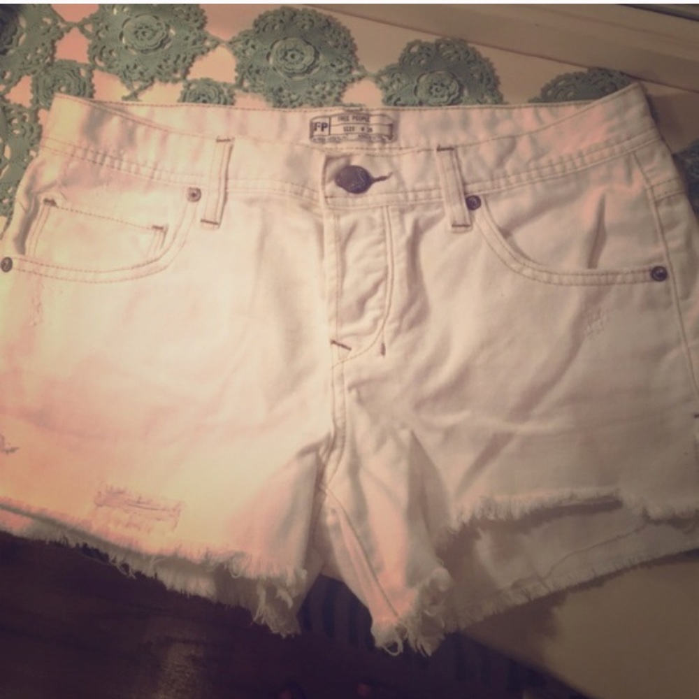 EUC Free People White Denim Shorts Size 26